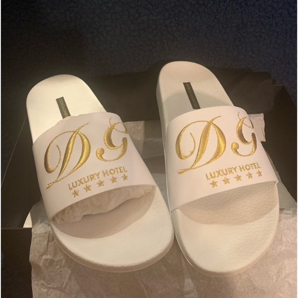 Dolce & Gabbana Luxury Slide - Picture 1 of 9